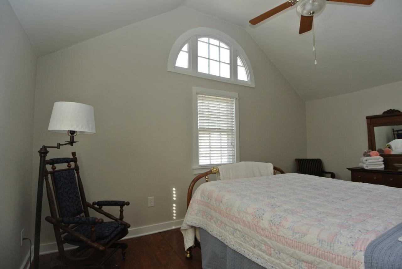 Villa Coor-Bishop Dependency à New Bern Extérieur photo